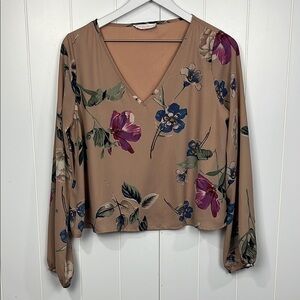 Peach Love Womens Top M Mauve Green Vneck Pullover Floral Print Lined Classy EUC